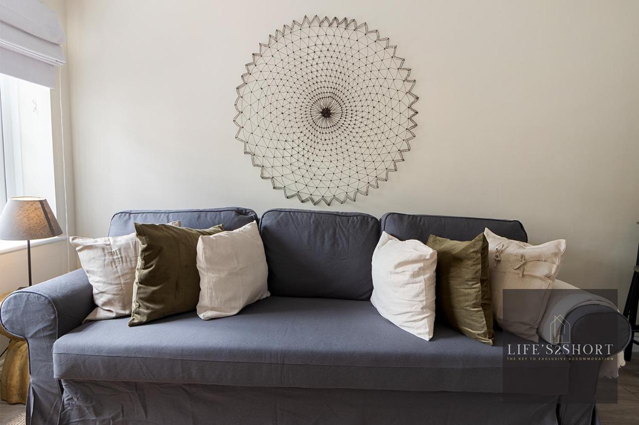 11 Friernhay Court Apartment *