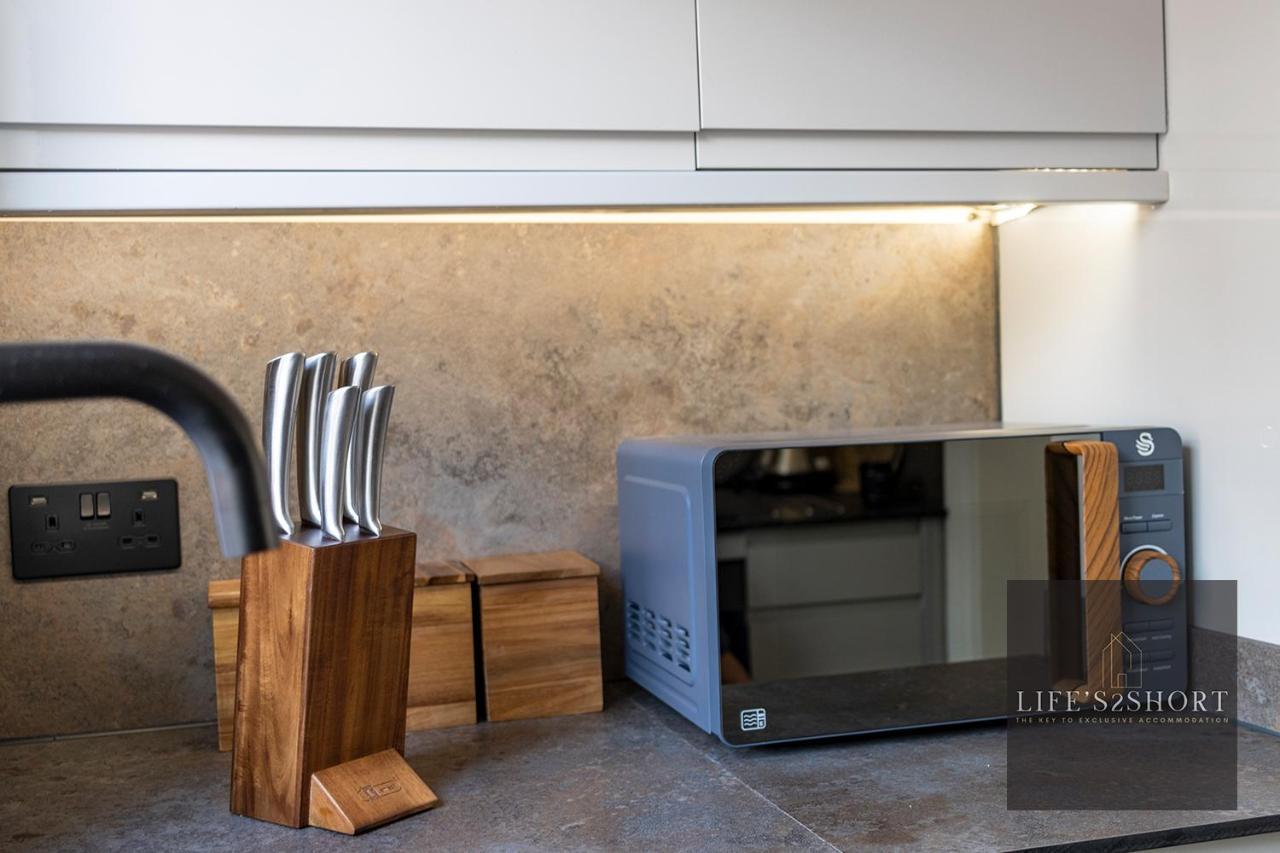 11 Friernhay Court Apartment *